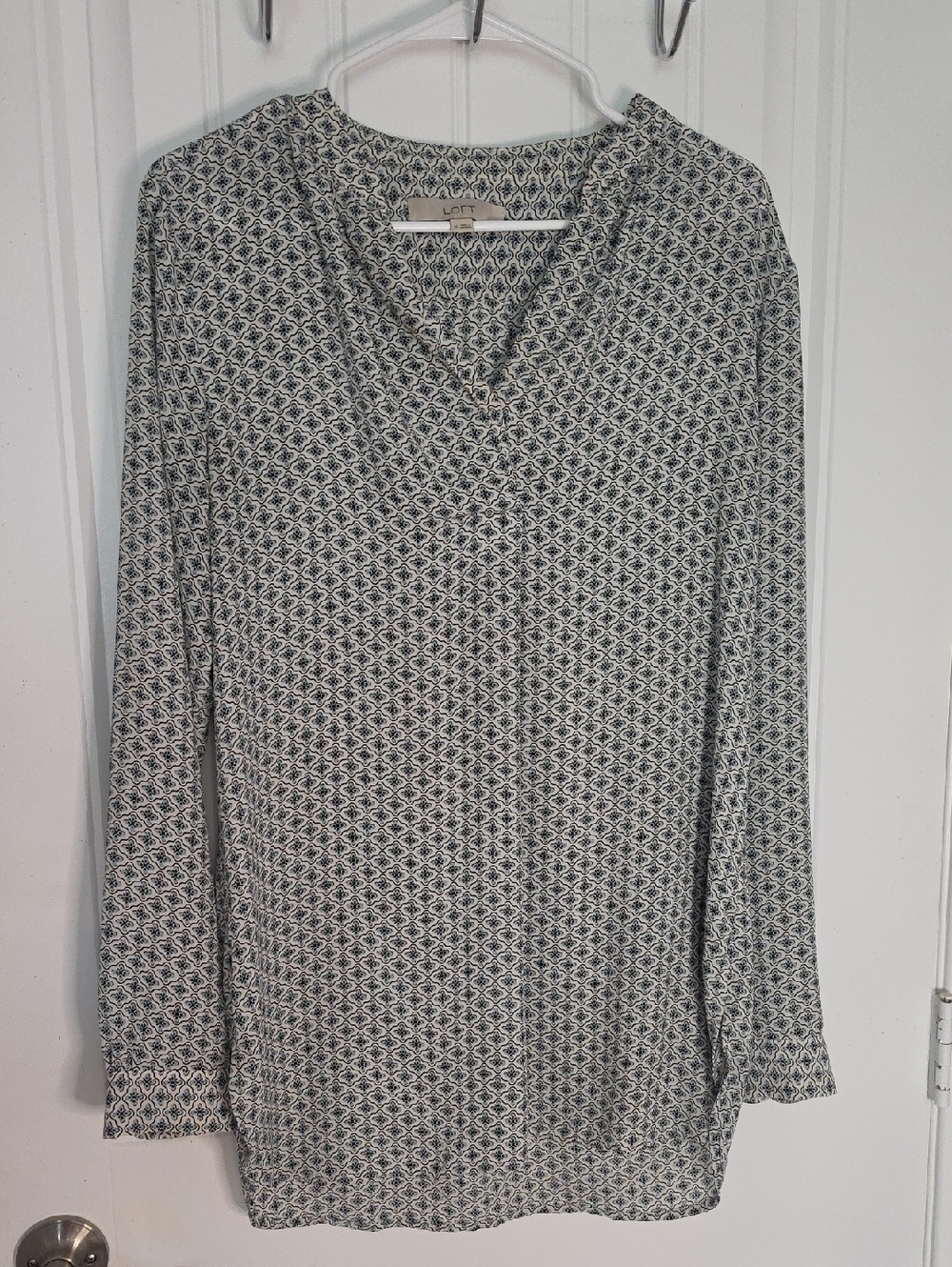LOFT Navy & White Patterned V-Neck Long Sleeve Top